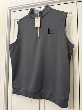 New $115 Peter Millar grey golf Vest Men’s M